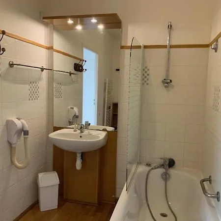דירה F2 Avec Piscine Et Jacuzzi Bolquère